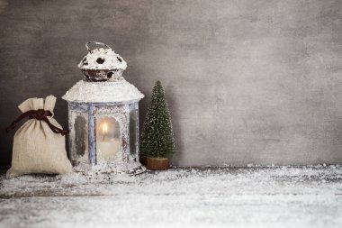 Mumlu fener, Noel dekoru. Tebrik Kartı.