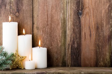 Noel mumları ve ışıklar. Noel arkaplanı.