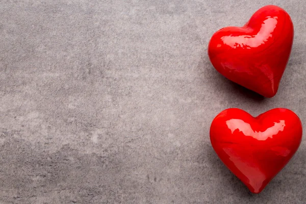 Corazón Rojo Sobre Fondo Gris — Foto de Stock