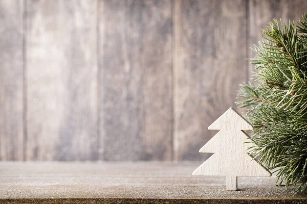 Branche Décor Sapin Sur Fond Bois — Photo