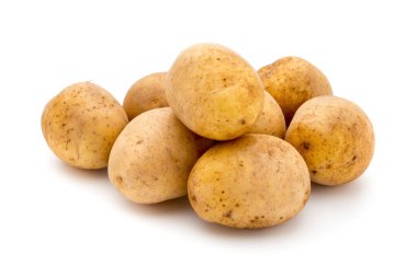 Patates, beyaz arkaplanda izole edilmiş. Yakın plan..