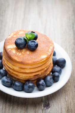 Krepler. Taze dutlu krep yığını..
