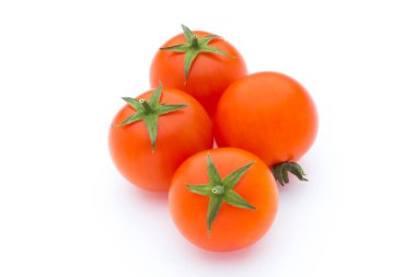 Beyaz izolasyon arka planında domates.