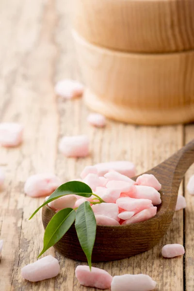 Sea Salt Spoon Wooden Pestle Pink Orchid — Stock Photo, Image