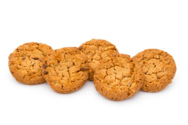 İzole edilmiş arkaplanı olan yulaf ezmeli kurabiyeler.