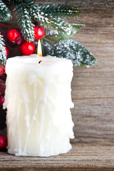 Ghirlanda Natale Bacche Rosse Albero Pelo Coni — Foto Stock