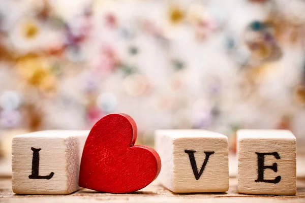 Escrito Blocos Madeira Amor Coração Vermelho — Fotografia de Stock