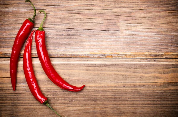 Peperoncino Sullo Sfondo Legno — Foto Stock