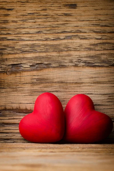 Corazón Rojo Sobre Fondo Madera — Foto de Stock