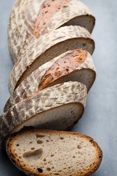 Rogge Vers Brood Grijze Achtergrond — Stockfoto