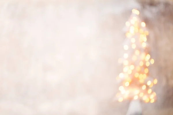 Silueta Árbol Navidad Desenfocada Con Luces Borrosas — Foto de Stock