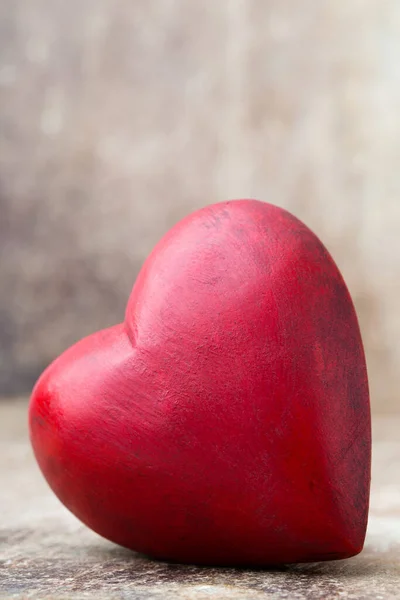 Corazón Rústico Madera Sobre Fondo Gris —  Fotos de Stock