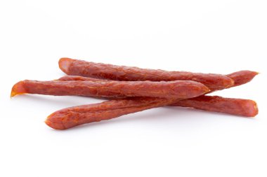 İsviçre usulü peperoni ya da salam, maydanoz sosisi. Beyaz arkaplanda izole.