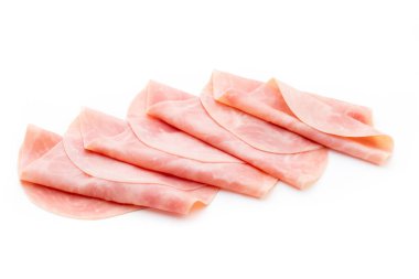 Dilimlenmiş jambon sosisi beyaz arka planda izole edilmiş..