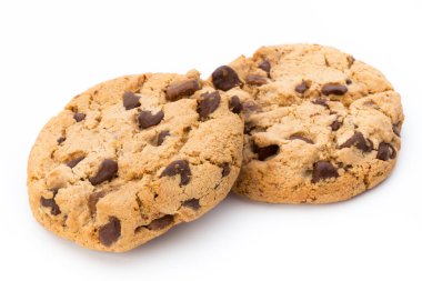 Beyaz arka planda çikolatalı kurabiye.