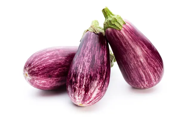 Melanzane Fresche Fondo Bianco — Foto Stock