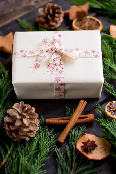 Regalo Natale Sullo Sfondo Legno Antico — Foto Stock