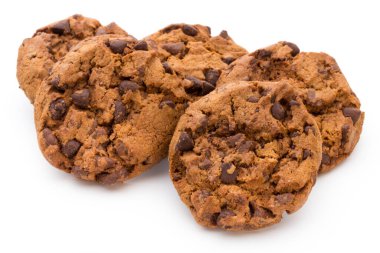 Beyaz arka planda izole edilmiş çikolatalı kurabiyeler. Tatlı bisküviler.