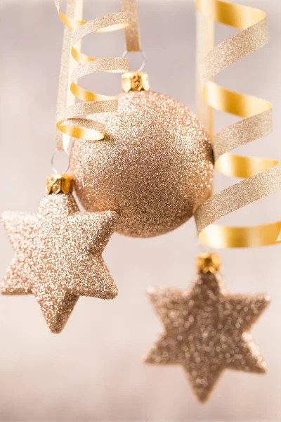 Рождественский Глянцевый Декор Золотая Звезда Мяч — стоковое фото