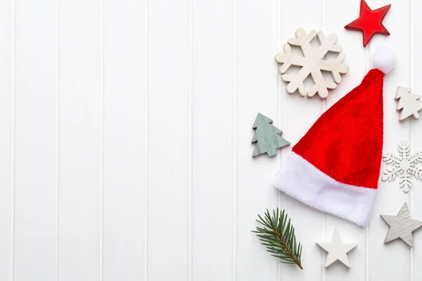 クリスマスの素朴な装飾とクリスマスグリーティングカード — ストック写真