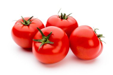 Beyaz arkaplanda izole domatesler.