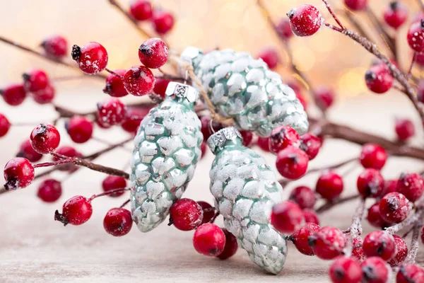 Christmas Cone Red Berries Bokeh Background — Stock Photo, Image