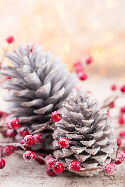 Christmas Cone Red Berries Bokeh Background — Stock Photo, Image