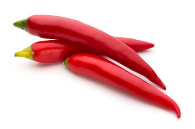 Kırmızı biber beyaz arkaplanda izole edilmiş..