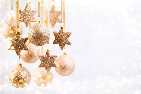 Noel Süsleri Altın Yıldız Balo — Stok fotoğraf