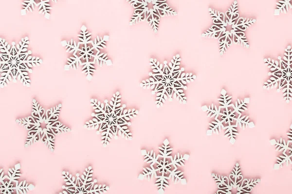 Fondo Navidad Decoraciones Nieve Blanca Sobre Fondo Rosa — Foto de Stock