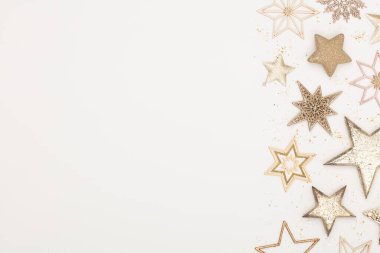 Beyaz ahşap masanın üzerinde Noel arkaplanı.