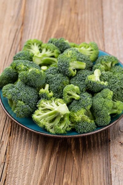 Sağlıklı Yeşil Organik Çiğ Brokoli Çiçekleri Pişirmeye Hazır