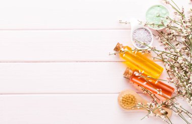 Spa aromaterapi kozmetik ürünler konsepti, metin için bir arkaplan, düzlük, yukarıdan görünüm.