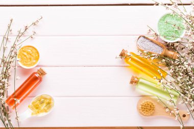 Spa aromaterapi kozmetik ürünler konsepti, metin için bir arkaplan, düzlük, yukarıdan görünüm.