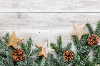 Noel arkaplanı. Noel ağacı ve süslemeler.