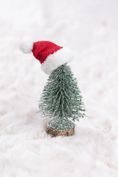 Noel Küçük Ağaçları Yün Arka Planı — Stok fotoğraf