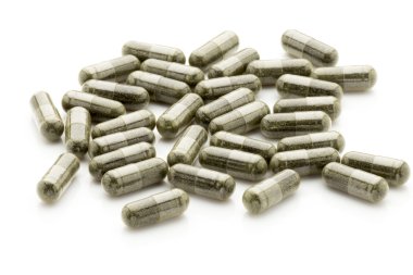 Homeopatik haplar, alternatif ilaçlar. Beyaz bir arkaplanda.