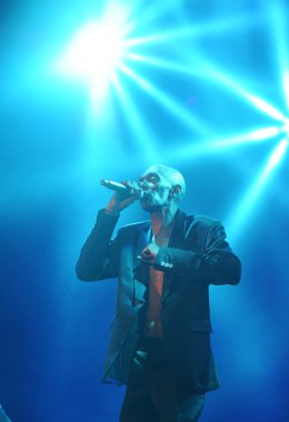 Maxi Jazz - inançsız
