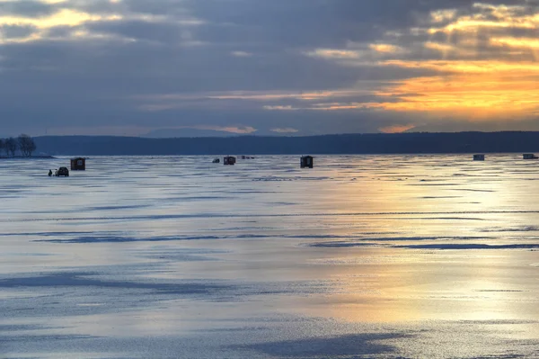 Buz balıkçılık kulübe 075