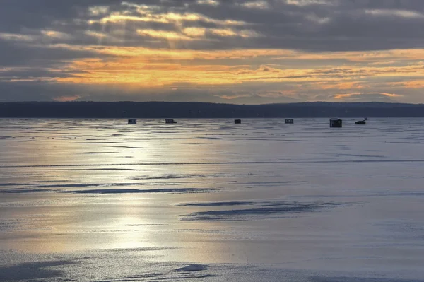 Buz balıkçılık kulübe 078