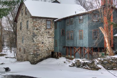 Değirmen 276 kar kaplı