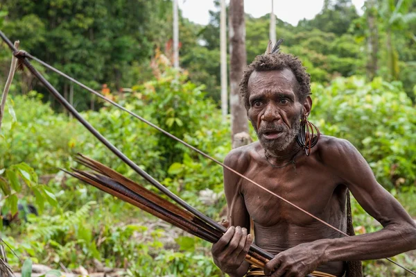 El retrato Korowai hombre — Foto de Stock