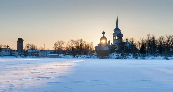 Nikolo Medvedsky kloster i nya Ladoga — Stockfoto