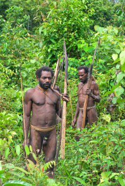 Yeni Gine 'nin Korowai kabilesi
