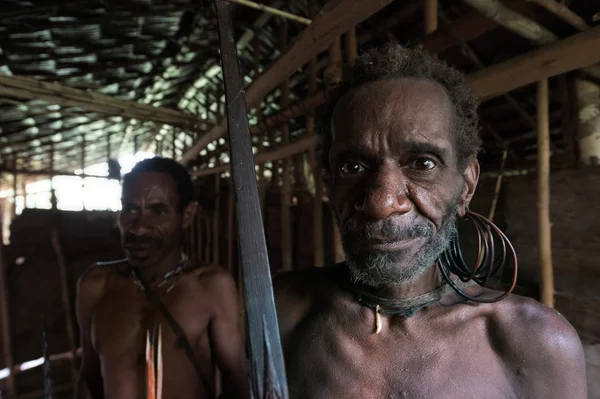 Korowai Kombai (Kolufo) guerrier — Photo