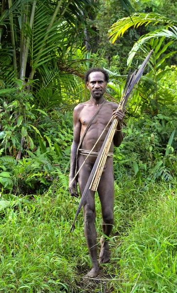 De portret Korowai jager — Stockfoto