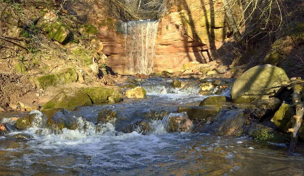 Frühling Gortschakowschina-Wasserfall — Stockfoto