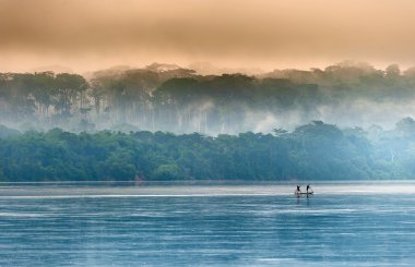 Sabah sis Afrika Nehri üzerinde