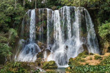 Güzel şelaleler veya cascades