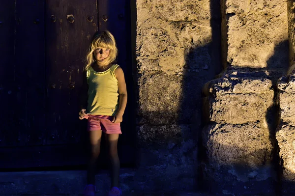 Night shot of little girl — Stock Photo, Image